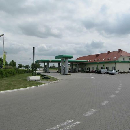 Sawik Dziekanowice Motel Lednogora Buitenkant foto