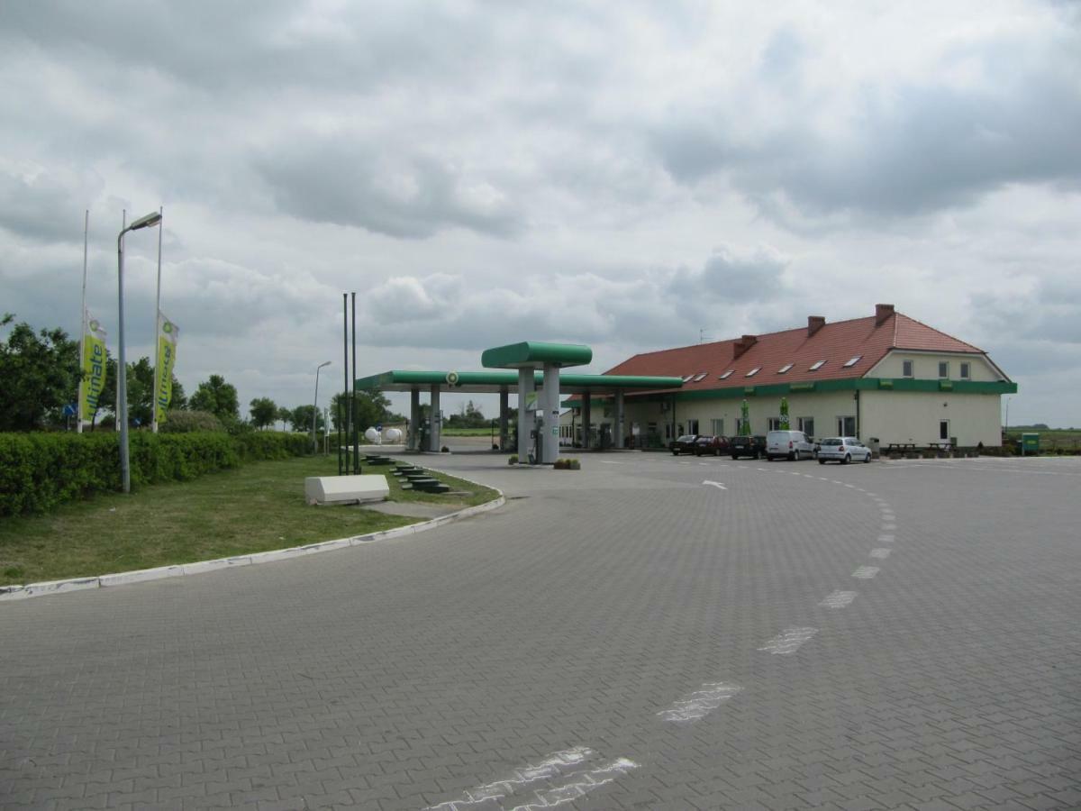 Sawik Dziekanowice Motel Lednogora Buitenkant foto