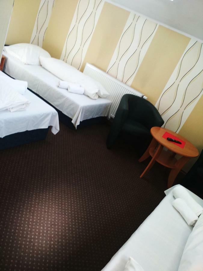 Sawik Dziekanowice Motel Lednogora Buitenkant foto