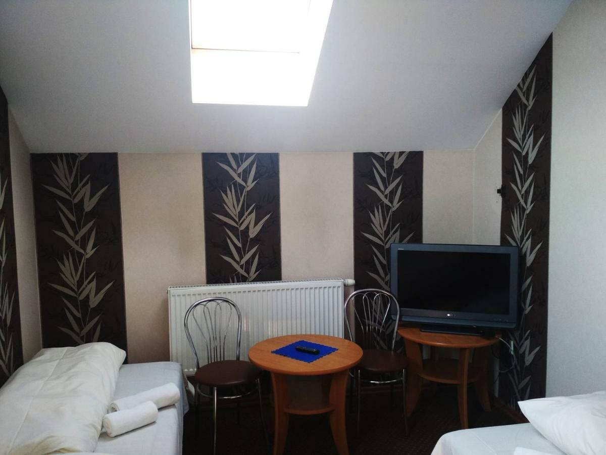 Sawik Dziekanowice Motel Lednogora Buitenkant foto